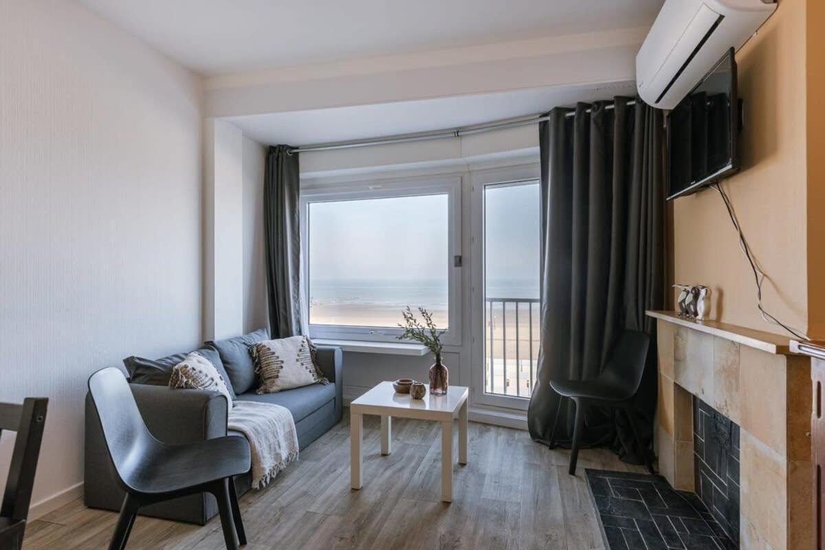 Huswell - Enjoyable Apartment With Sea View 데한 외부 사진